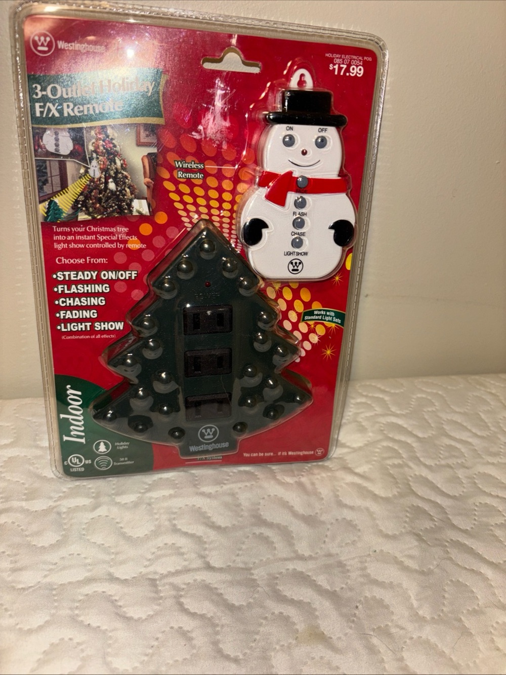 Green Holiday Tree String Light Set with Snowman Remote